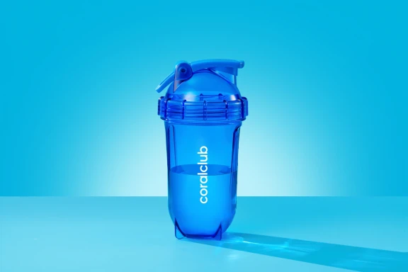 Coralclub shaker, kék